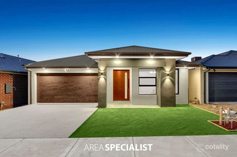 Property photo of 8 Heart Loop Clyde North VIC 3978