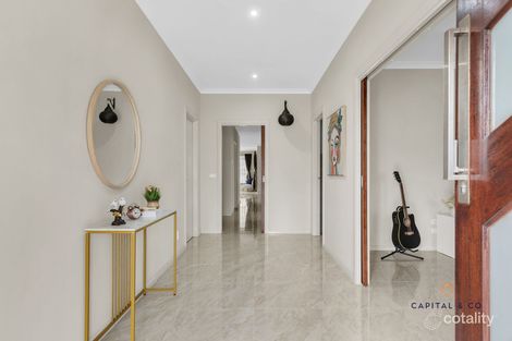 Property photo of 51 Vantage Boulevard Craigieburn VIC 3064