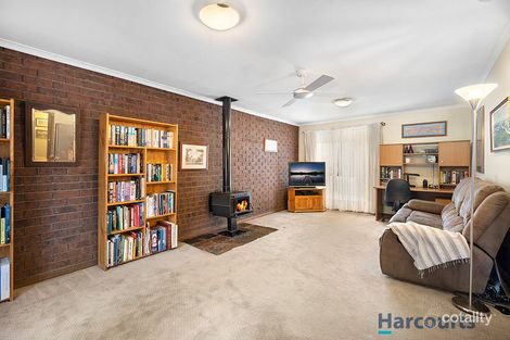 Property photo of 21 Semillon Grove Mount Clear VIC 3350