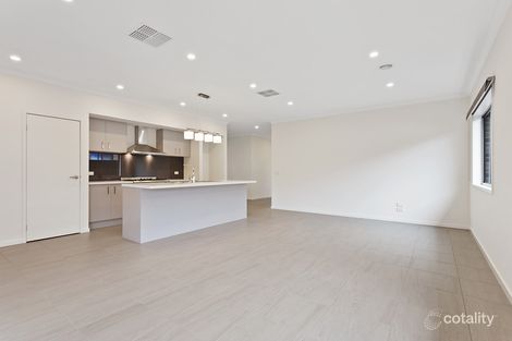 Property photo of 10 Ixora Crescent Manor Lakes VIC 3024