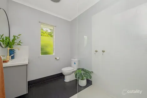 Property photo of 33 Royal Street Wulguru QLD 4811