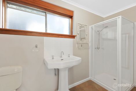 Property photo of 2 Waddell Road Drouin VIC 3818