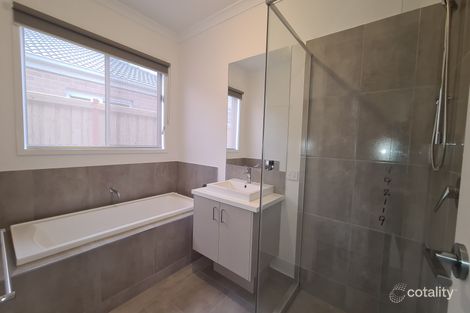 Property photo of 64 Callistemon Circuit Lara VIC 3212