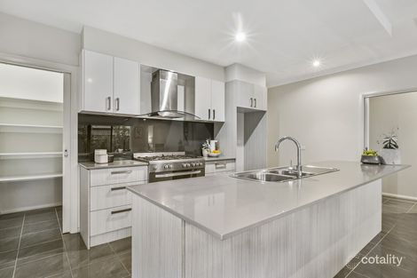 Property photo of 63 Burford Way Cranbourne North VIC 3977