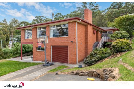 Property photo of 118 Karoola Road Lindisfarne TAS 7015