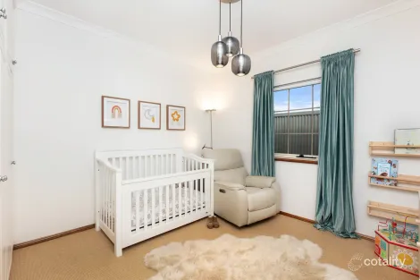 Property photo of 24 Gleneagles Road Aberfoyle Park SA 5159