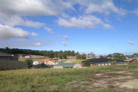 23 Mountain View Cct, Beaconsfield, VIC 3807