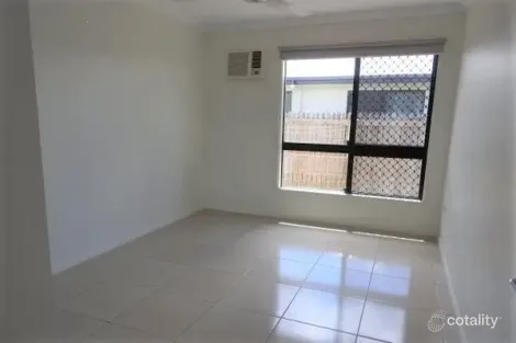 Property photo of 5 Peregrine Avenue Kelso QLD 4815