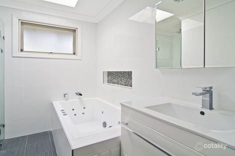 Property photo of 8 Lyte Place Prospect NSW 2148
