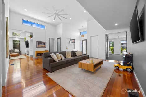 Property photo of 2 Burkella Close Mount Clear VIC 3350