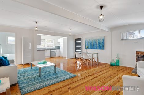 Property photo of 24 Rhodes Parade Windermere Park NSW 2264