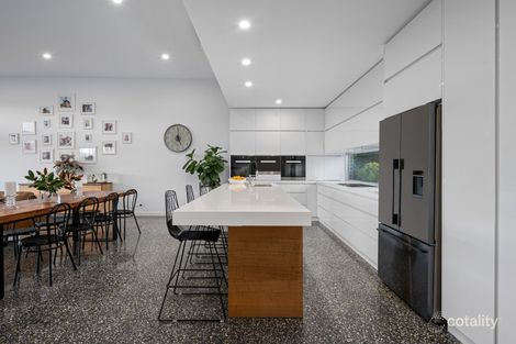 Property photo of 33 Clarendon Avenue Wodonga VIC 3690