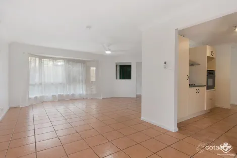 Property photo of 11 Winslow Court Oxenford QLD 4210