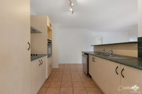 Property photo of 11 Winslow Court Oxenford QLD 4210