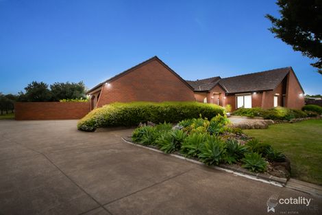 Property photo of 1/7 Djerriwarrh Court Kurunjang VIC 3337