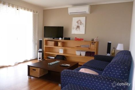 Property photo of 2/10-16 Nepean Court Wyndham Vale VIC 3024