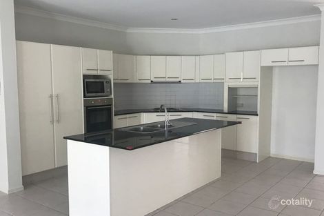 Property photo of 8 Morea Court Varsity Lakes QLD 4227