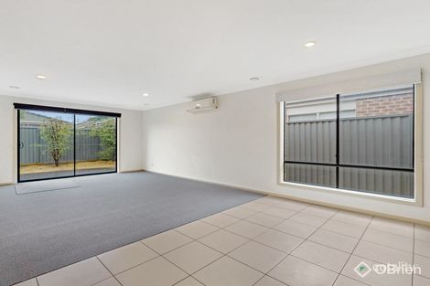 Property photo of 40 Jupiter Crescent Cranbourne West VIC 3977