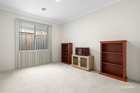 Property photo of 18 Timbarra Drive Werribee VIC 3030