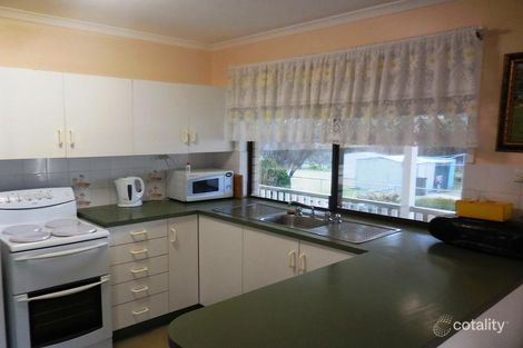 11 Bailey St, Wondai, QLD 4606