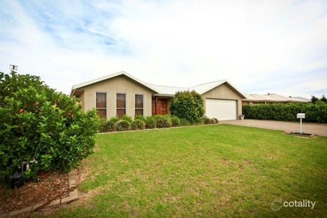 Property photo of 30 William Farrer Drive Dubbo NSW 2830