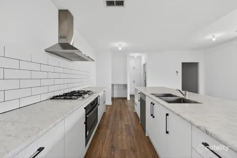 Property photo of 32 Cobalt Drive Hayborough SA 5211