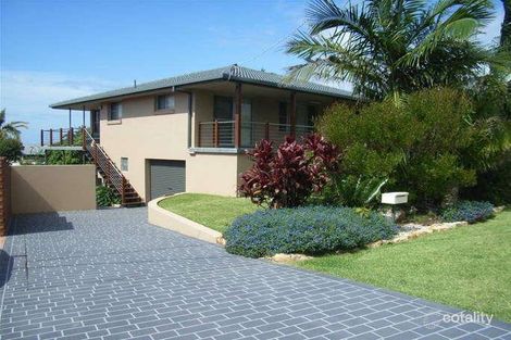 12 Parry St, Lake Cathie, NSW 2445