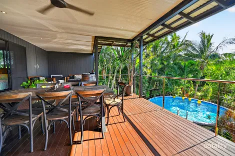 Property photo of 86 Gloucester Avenue Hideaway Bay QLD 4800