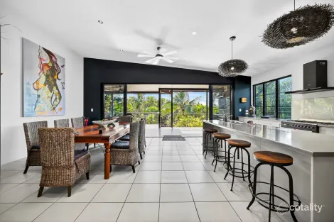 Property photo of 86 Gloucester Avenue Hideaway Bay QLD 4800