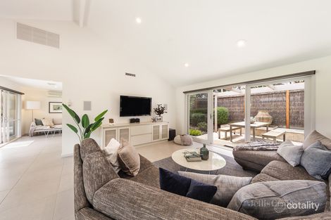 Property photo of 2 Whites Way Sorrento VIC 3943