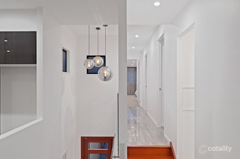 Property photo of 10 Sturt Place Upper Kedron QLD 4055
