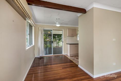 Property photo of 30 Dirkala Street Mansfield QLD 4122