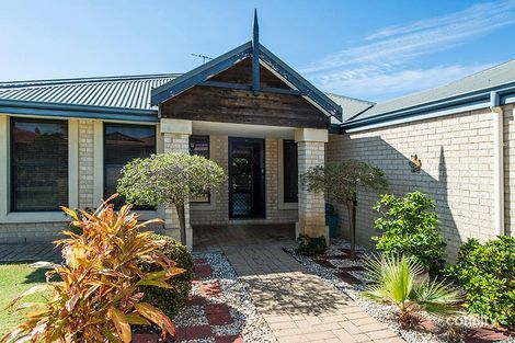 Property photo of 3 Daintree Close Success WA 6164