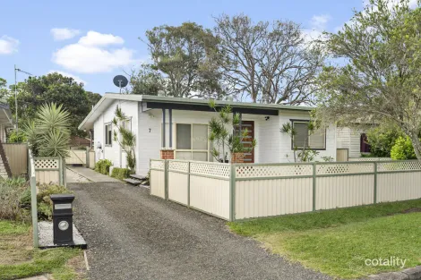 Property photo of 7 Marks Road Gorokan NSW 2263