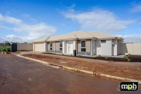 Property photo of 2 Streeton Road Munno Para SA 5115