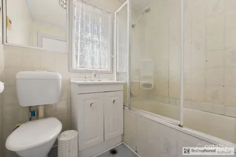 Property photo of 5 Vittoria Street West Bathurst NSW 2795