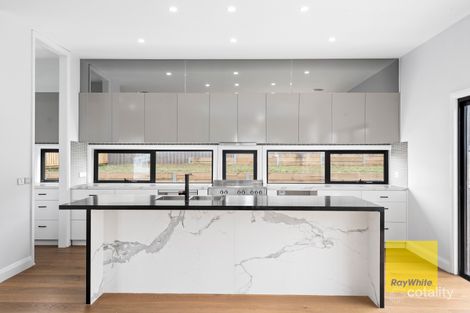 Property photo of 84 Highland Way Highton VIC 3216