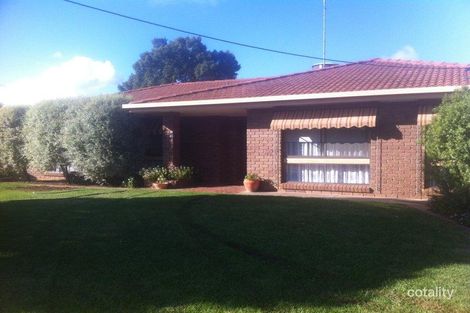 4 Forrest Ct, Finley, NSW 2713