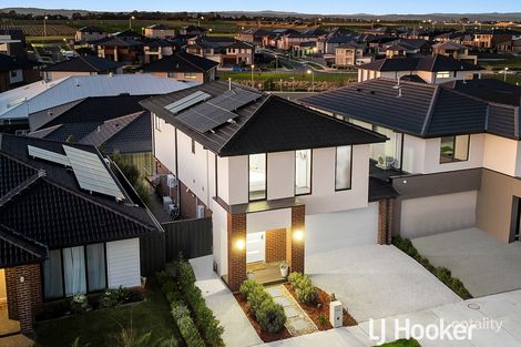 Property photo of 113 Yaralla Circuit Clyde VIC 3978