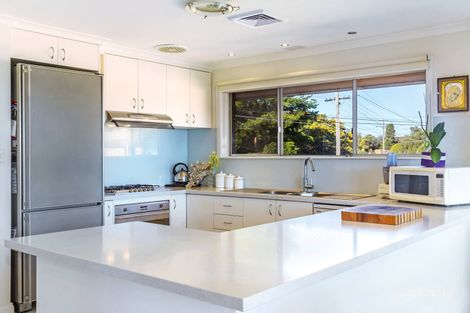 Property photo of 30 Golden Way Bulleen VIC 3105