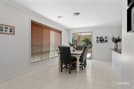 Property photo of 14 Tununga Circuit Kangaroo Flat VIC 3555