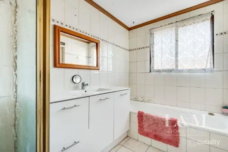 Property photo of 39 Taggerty Crescent Meadow Heights VIC 3048