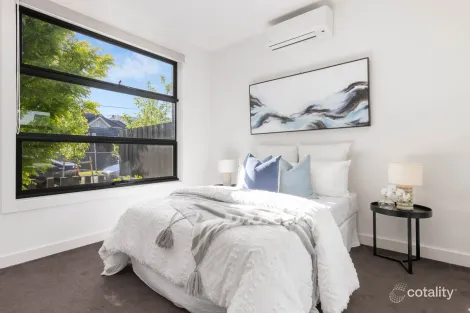 Property photo of 10 Hewitts Road Carnegie VIC 3163