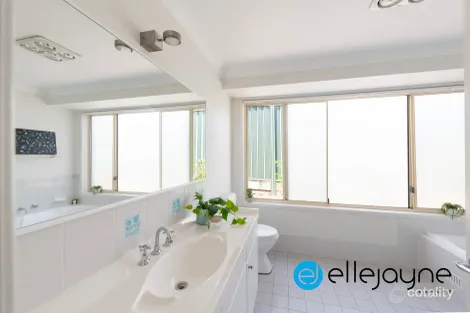 Property photo of 14 Munmorah Street Wyee NSW 2259