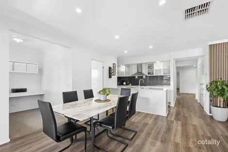 Property photo of 45 Weston Street Keysborough VIC 3173