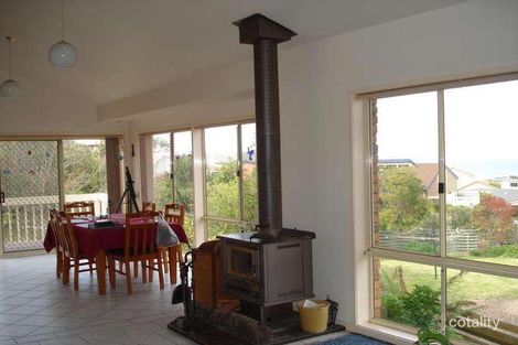 Property photo of 2 Waratah Court Tura Beach NSW 2548