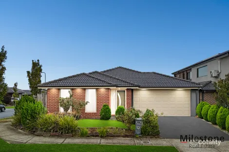12 Trainers Way, Clyde North, VIC 3978