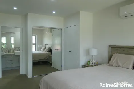 Property photo of 19 Telopea Place Kirkwood QLD 4680