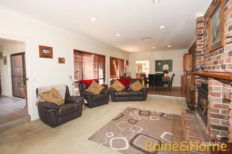 Property photo of 19 Ingrid Place Dubbo NSW 2830