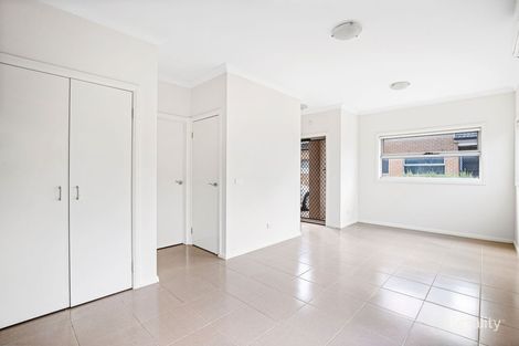 Property photo of 9/12 Vilnius Way Truganina VIC 3029
